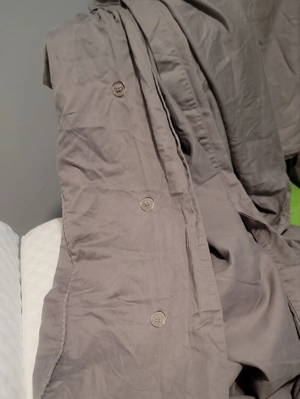 N/A light gray